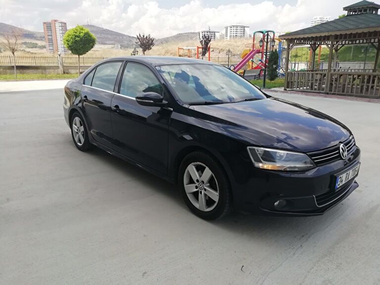 VOLKSWAGEN JETTA