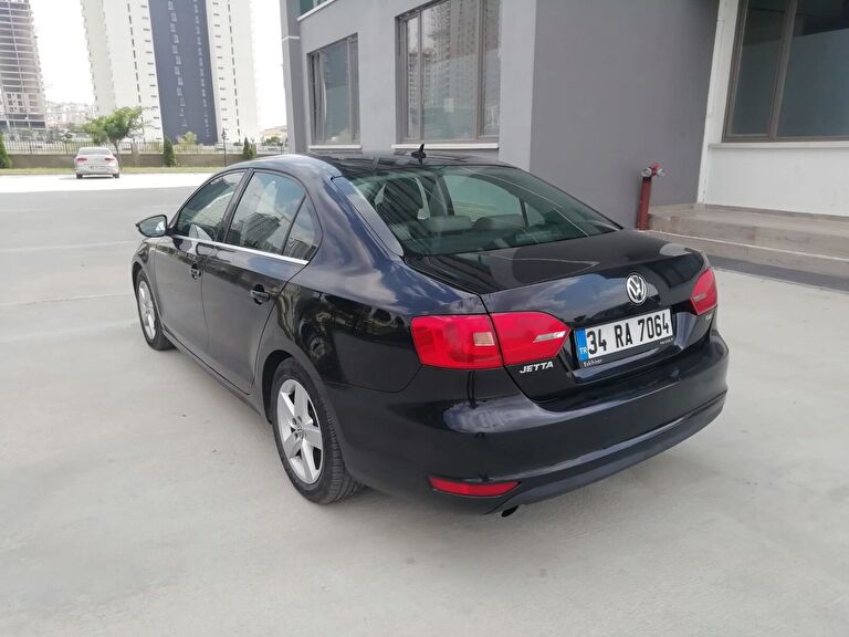 VOLKSWAGEN JETTA