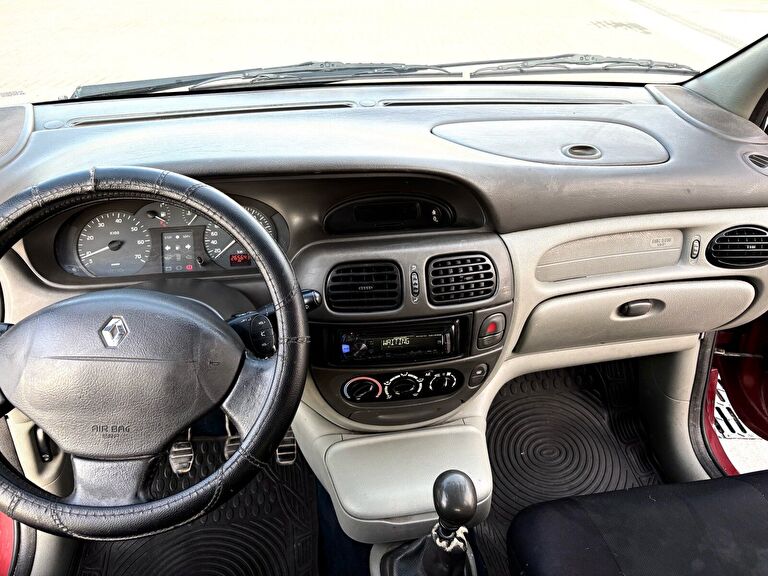 RENAULT SCENIC