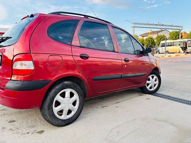RENAULT SCENIC