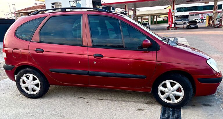 RENAULT SCENIC
