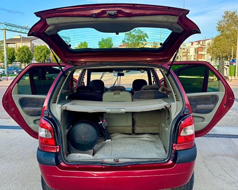 RENAULT SCENIC