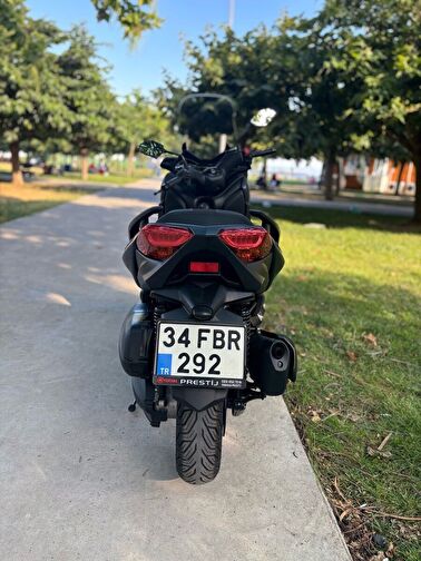 Yamaha X-Max 250 ABS