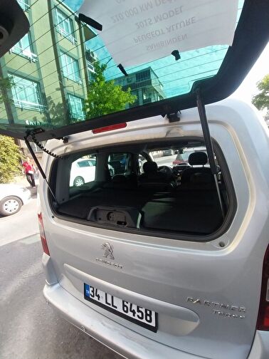 PEUGEOT PARTNER