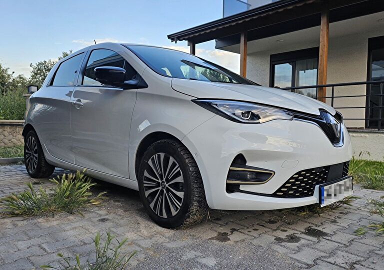 RENAULT ZOE