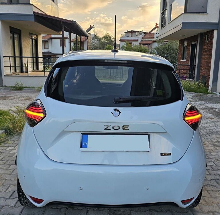RENAULT ZOE