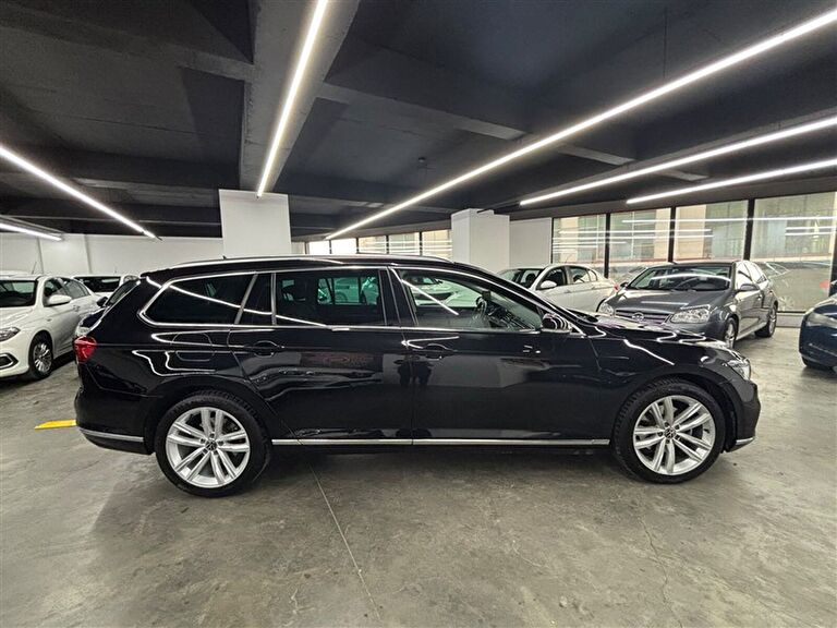 VOLKSWAGEN PASSAT VARIANT
