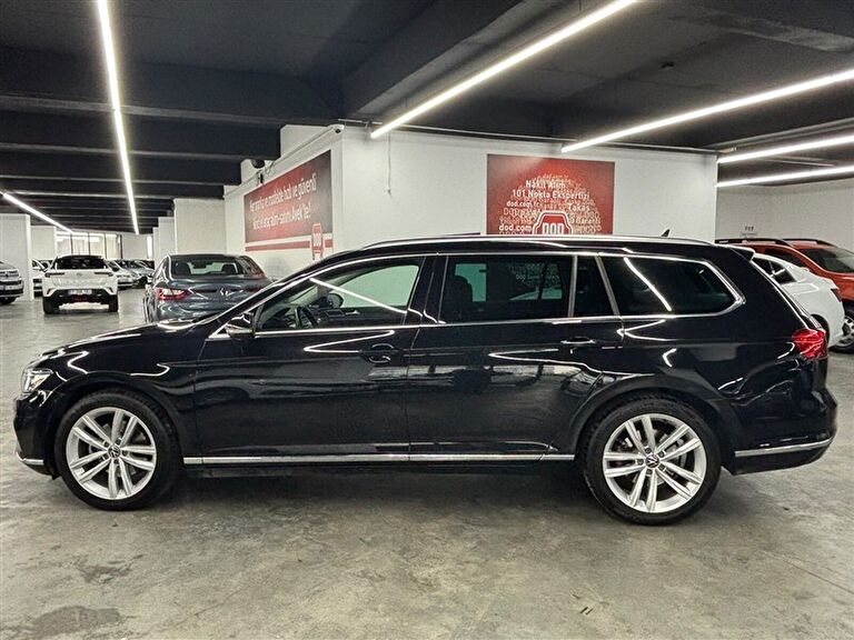 VOLKSWAGEN PASSAT VARIANT