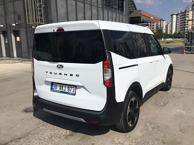 FORD TOURNEO COURIER
