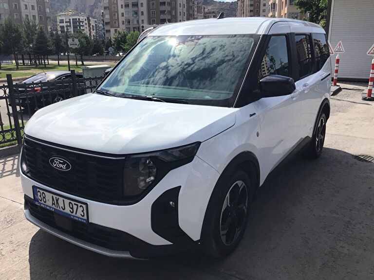 FORD TOURNEO COURIER