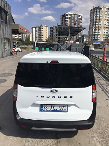 FORD TOURNEO COURIER