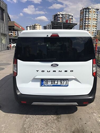 FORD TOURNEO COURIER