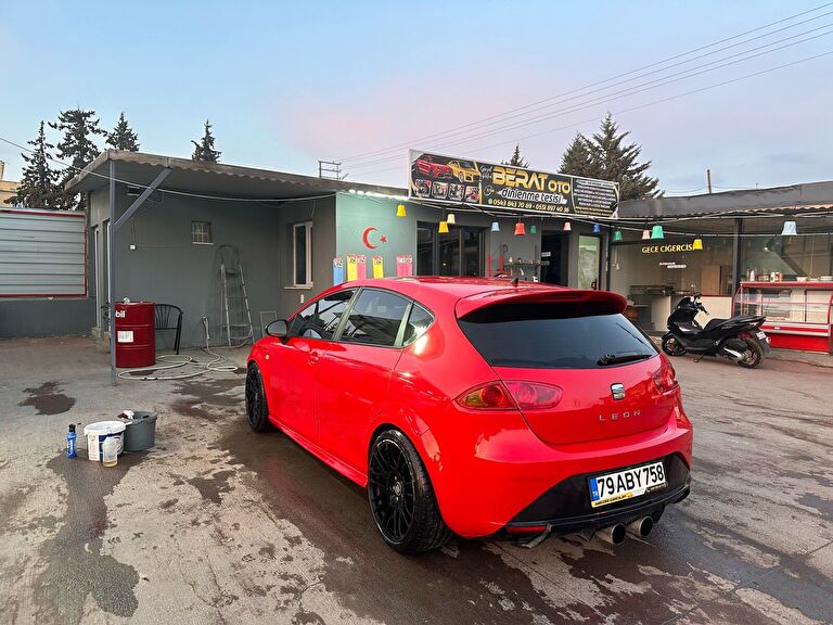 SEAT LEON