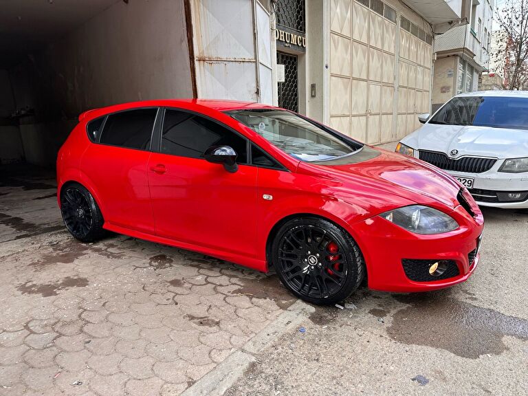 SEAT LEON