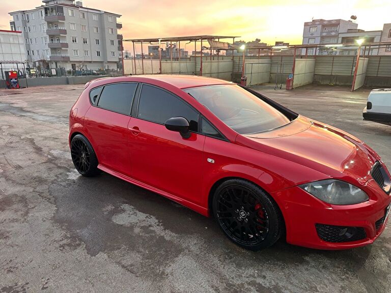SEAT LEON