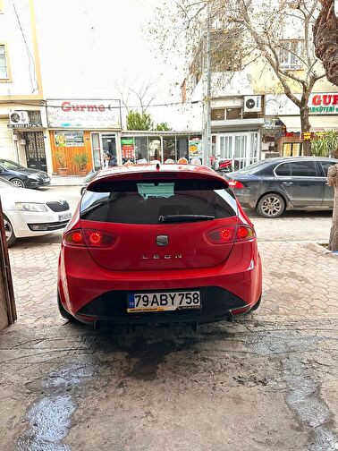 SEAT LEON