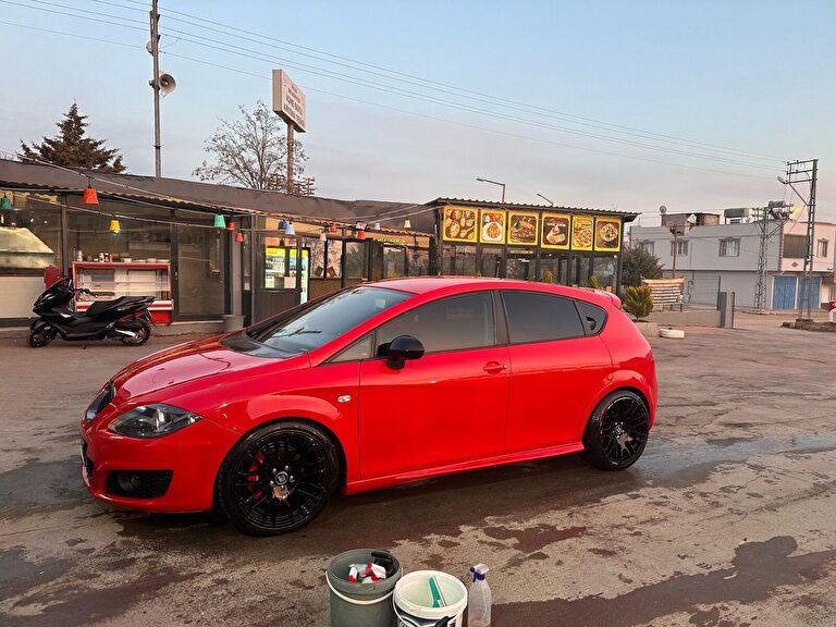 SEAT LEON