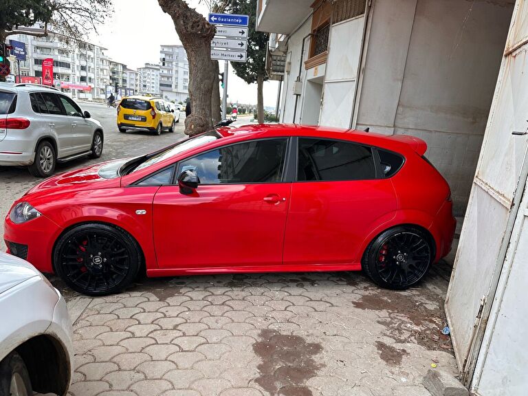 SEAT LEON