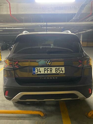 VOLKSWAGEN T-CROSS