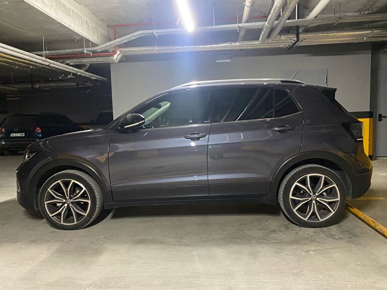 VOLKSWAGEN T-CROSS