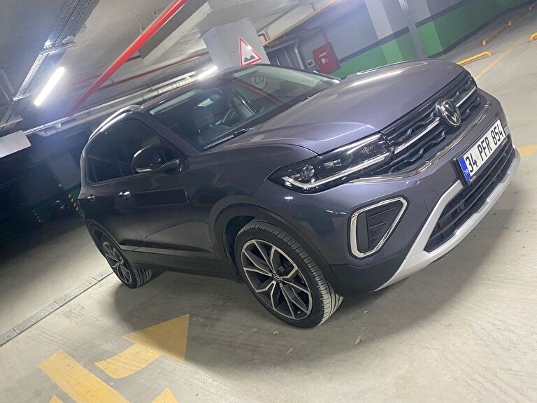 VOLKSWAGEN T-CROSS