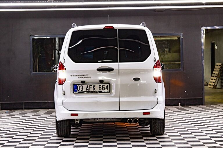 FORD TOURNEO COURIER