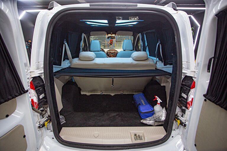 FORD TOURNEO COURIER