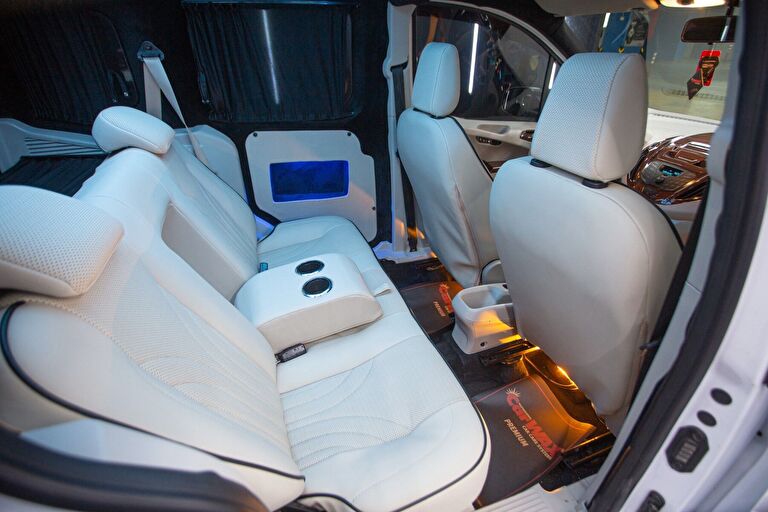 FORD TOURNEO COURIER