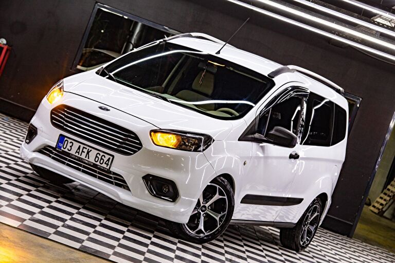 FORD TOURNEO COURIER