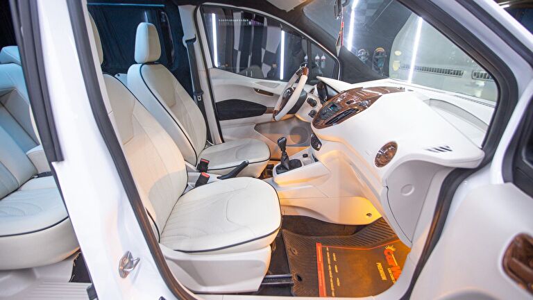 FORD TOURNEO COURIER