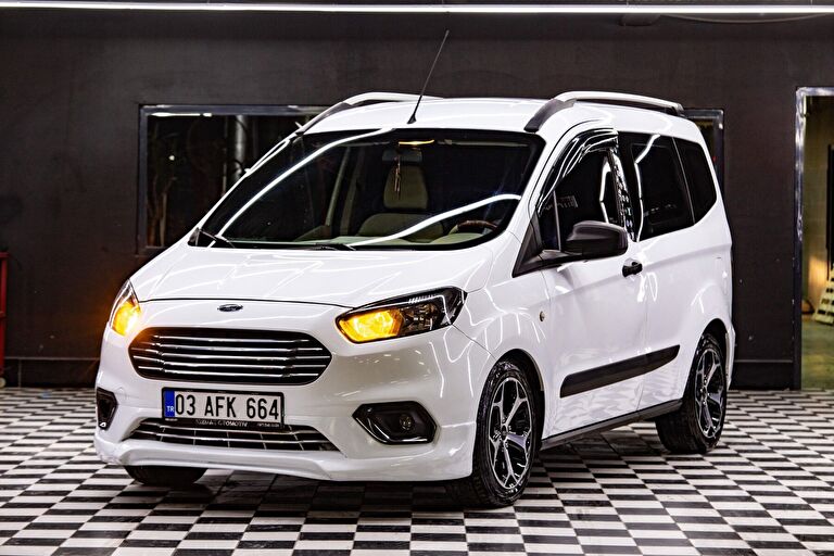 FORD TOURNEO COURIER