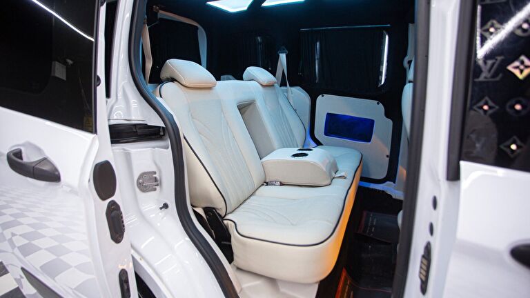 FORD TOURNEO COURIER