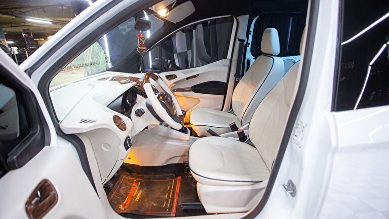 FORD TOURNEO COURIER
