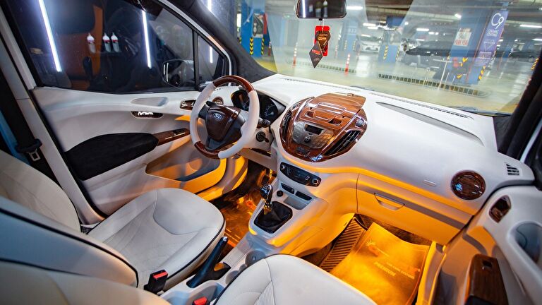 FORD TOURNEO COURIER