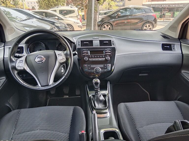 NISSAN PULSAR
