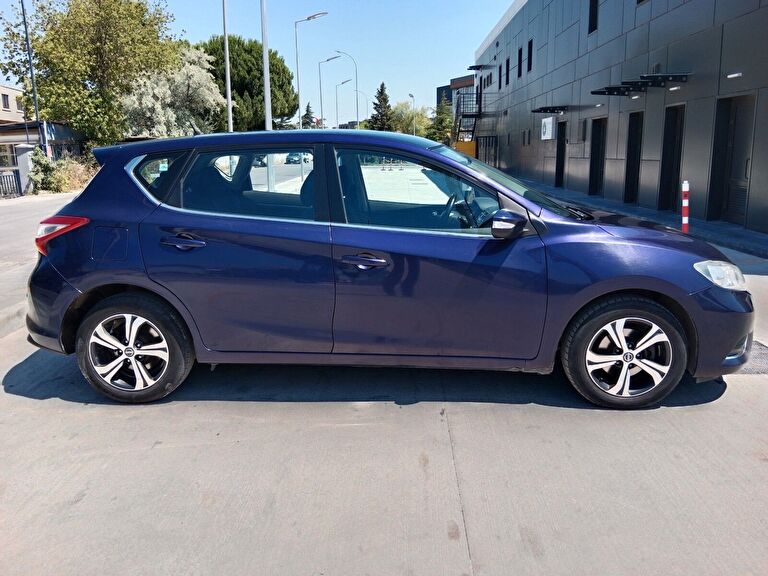 NISSAN PULSAR