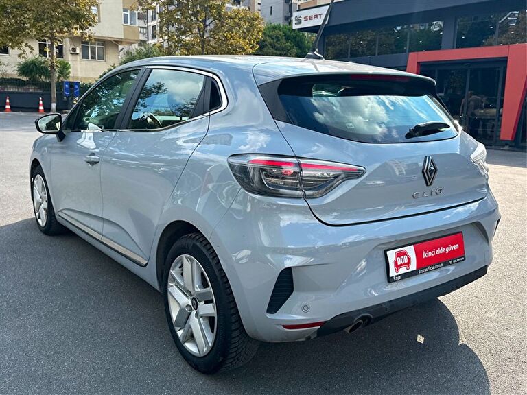RENAULT CLIO