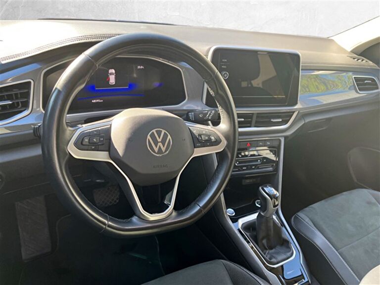VOLKSWAGEN T-ROC