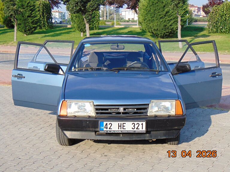 LADA SAMARA