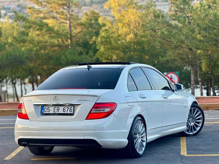 MERCEDES-BENZ C-SERISI