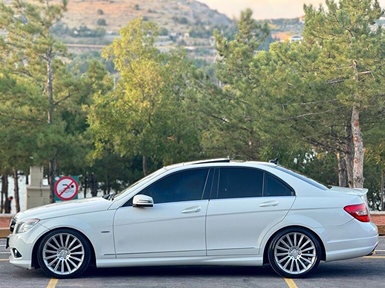 MERCEDES-BENZ C-SERISI