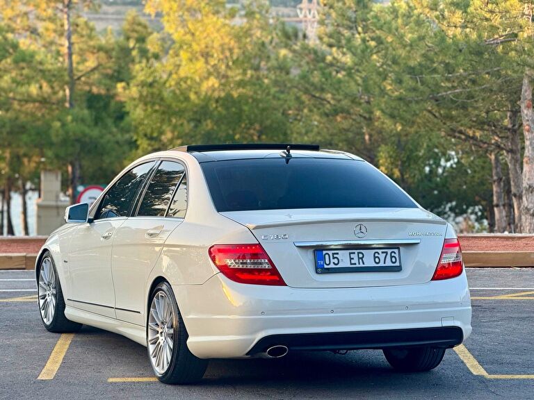 MERCEDES-BENZ C-SERISI