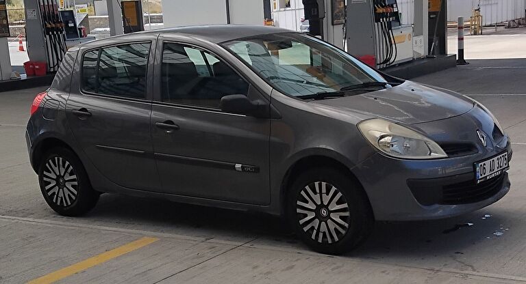 RENAULT CLIO