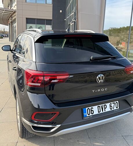 VOLKSWAGEN T-ROC