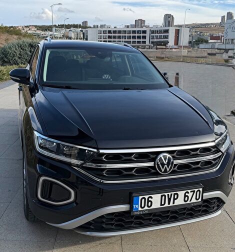 VOLKSWAGEN T-ROC