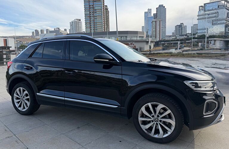 VOLKSWAGEN T-ROC