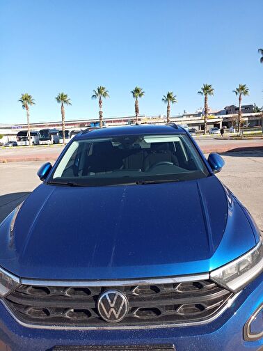 VOLKSWAGEN T-ROC