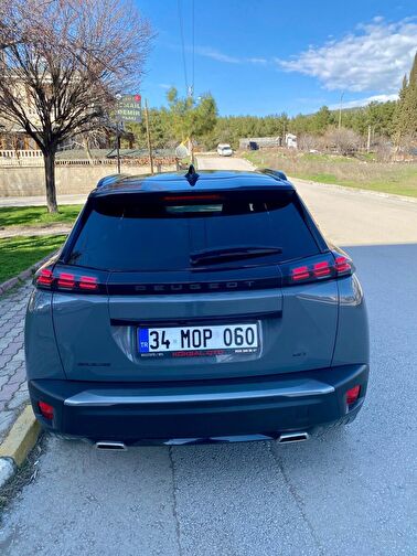 PEUGEOT 2008