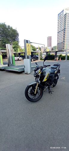 TVS Apache RTR 200