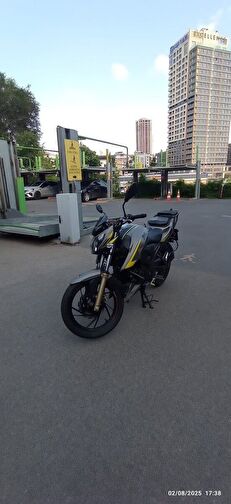 TVS Apache RTR 200